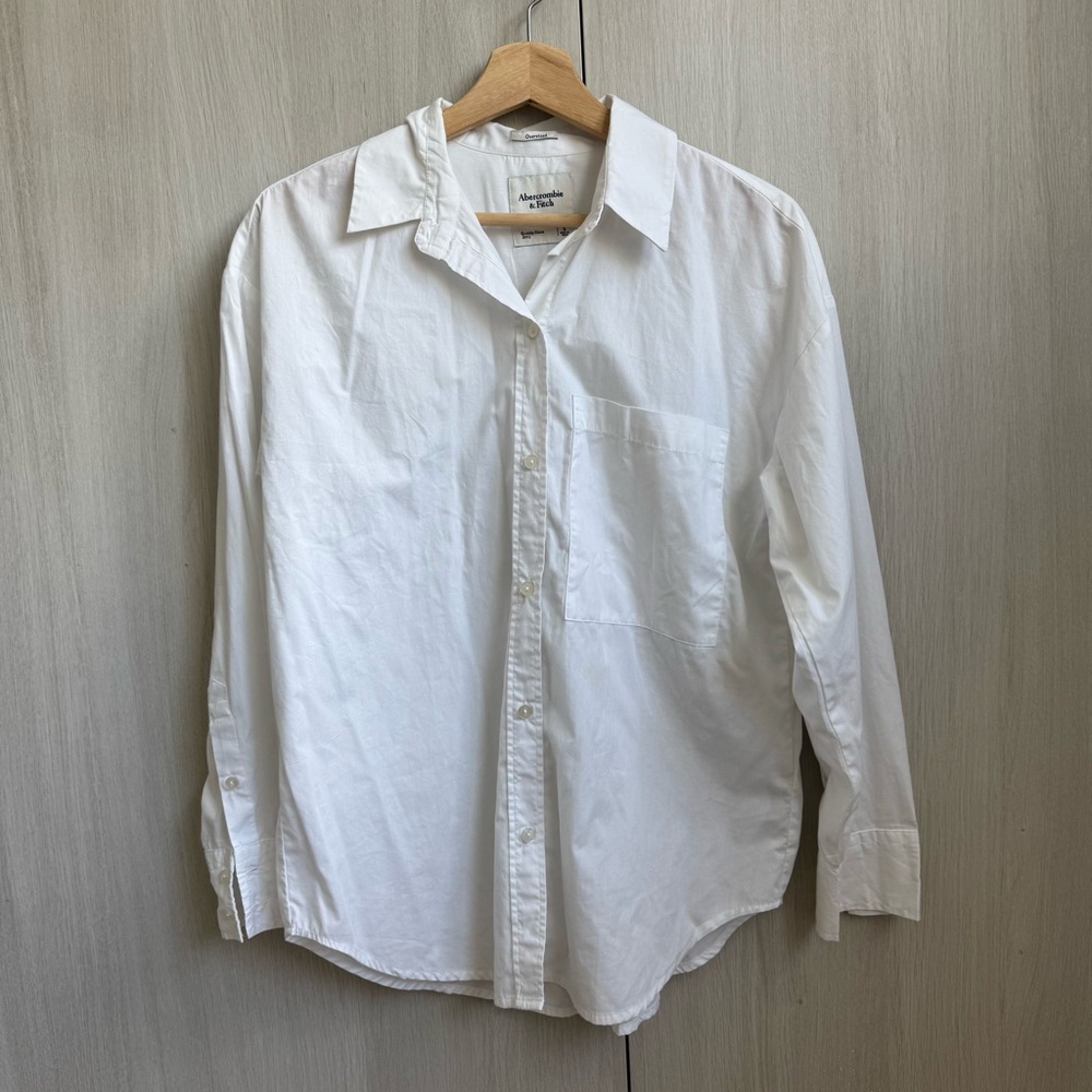 Abercrombie & Fitch Women’s Oversized White Button-Up Shirt